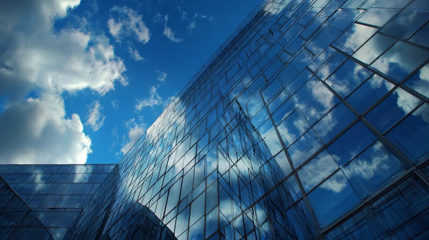 Exploring the Benefits of Glass Panels in Modern Architecture and Design